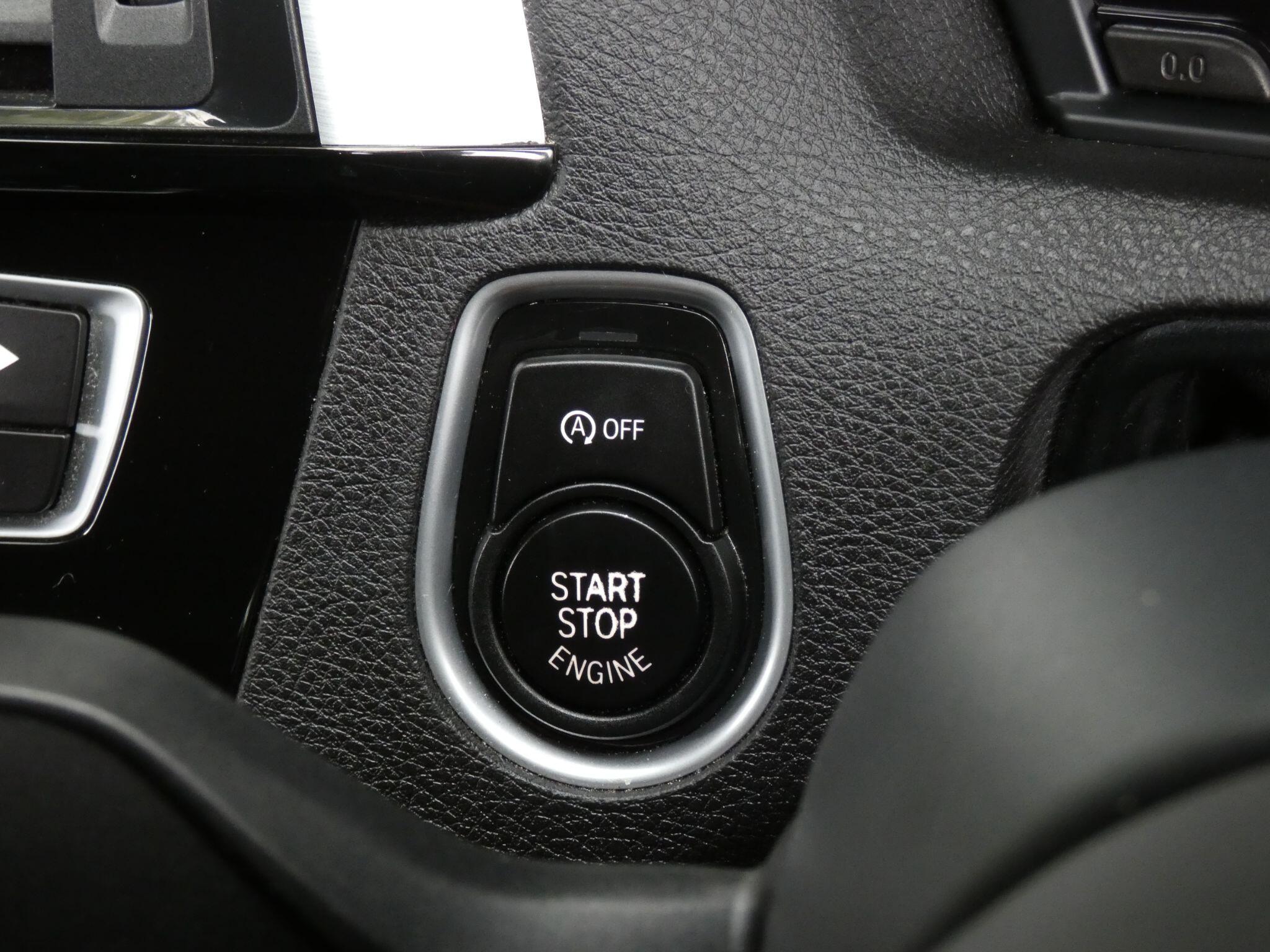 BMW 1 Series view 34