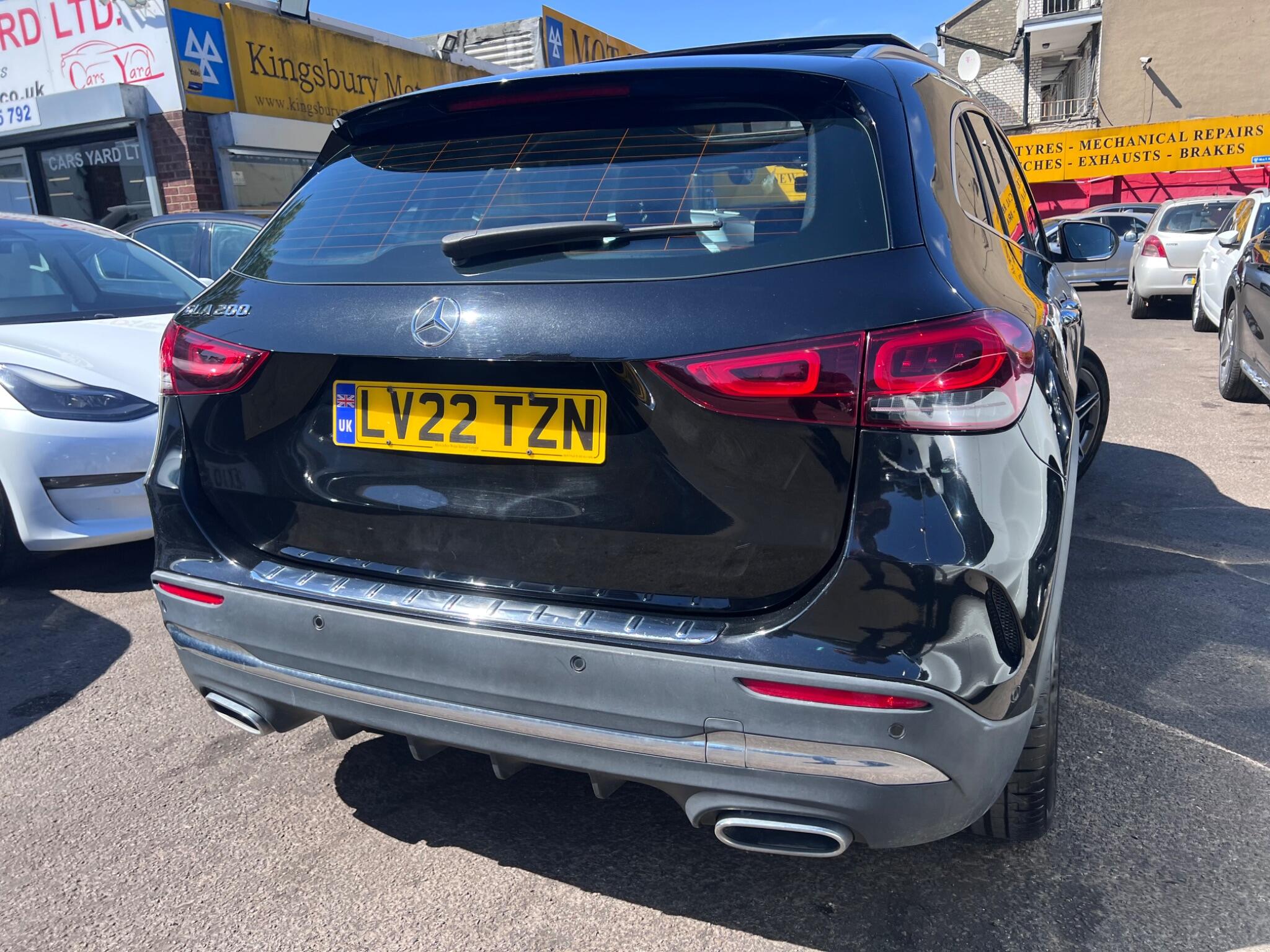 Mercedes-Benz Gla view 11