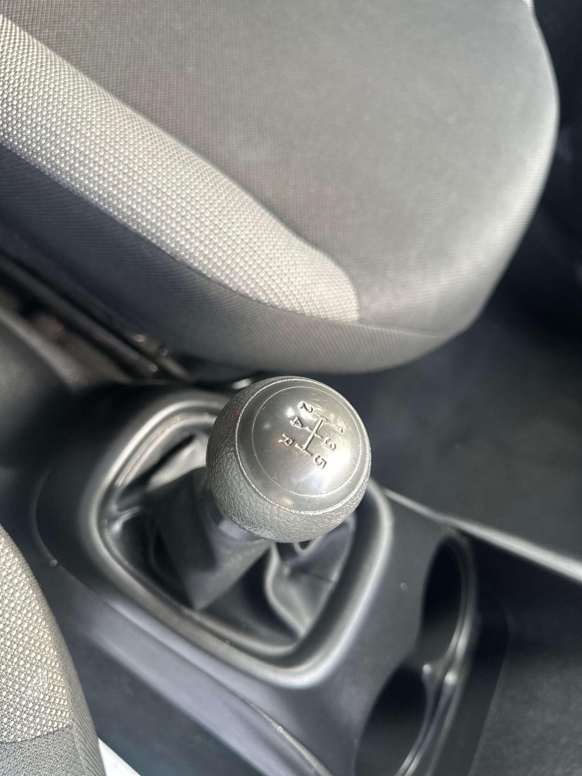 Toyota Aygo view 19