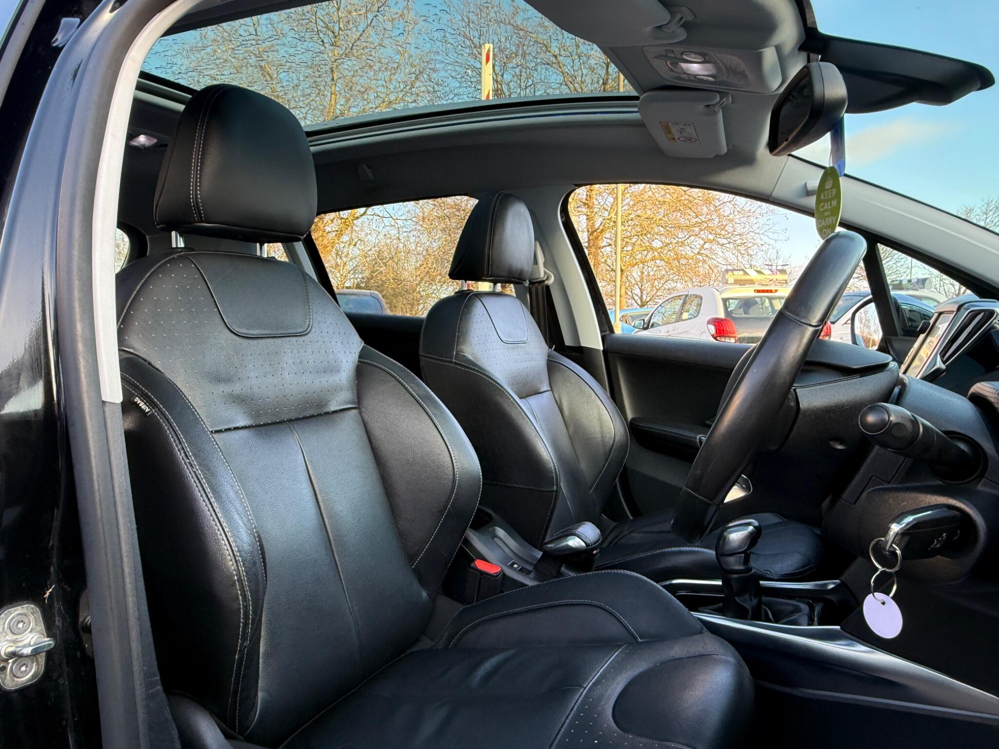 Peugeot 2008 - Image 5