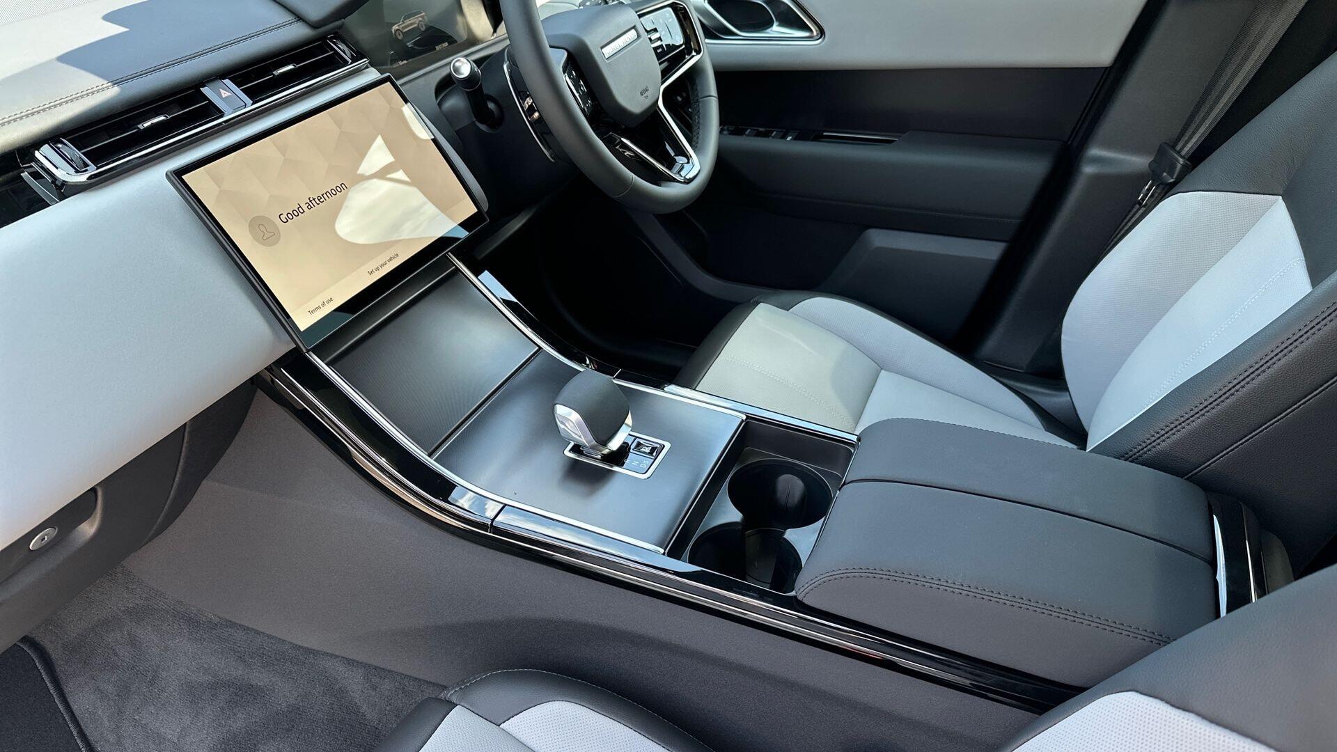 Land Rover Range Rover Velar view 33