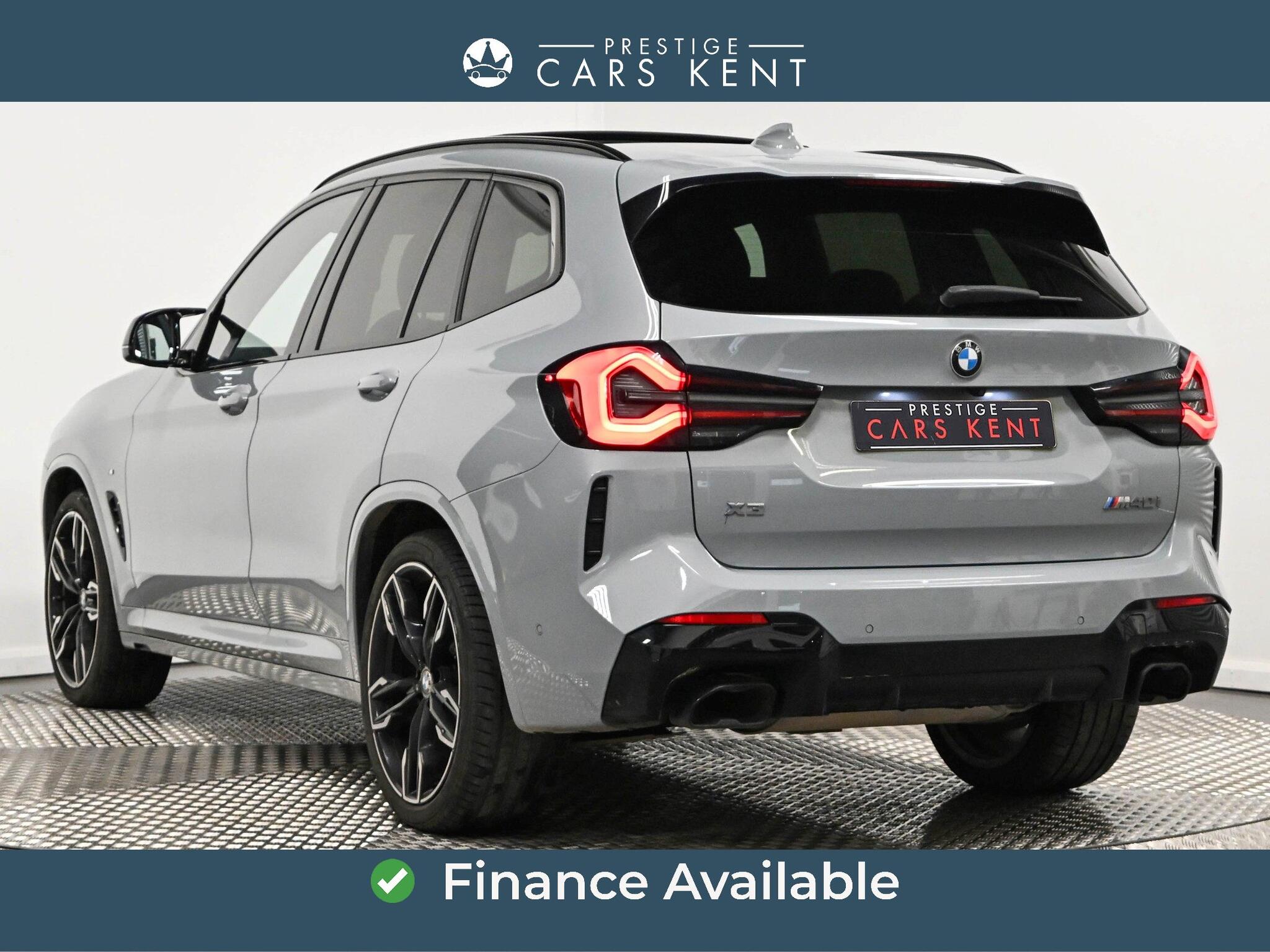 BMW X3 view 3