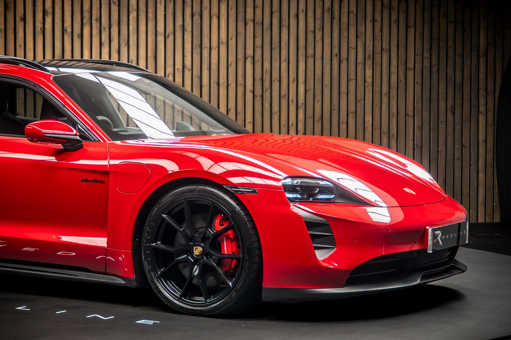 Porsche Taycan view 10
