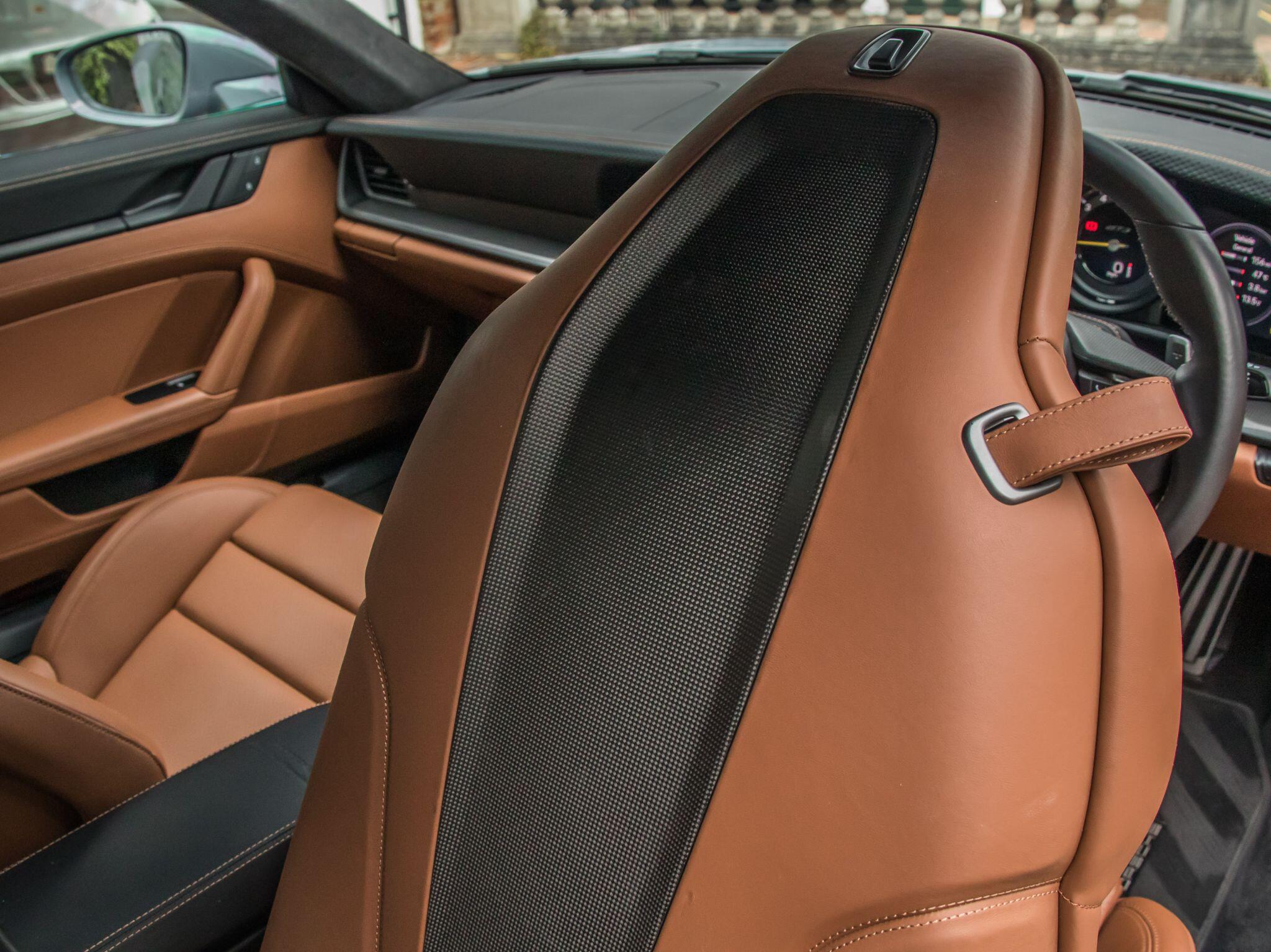 Porsche 911 view 20