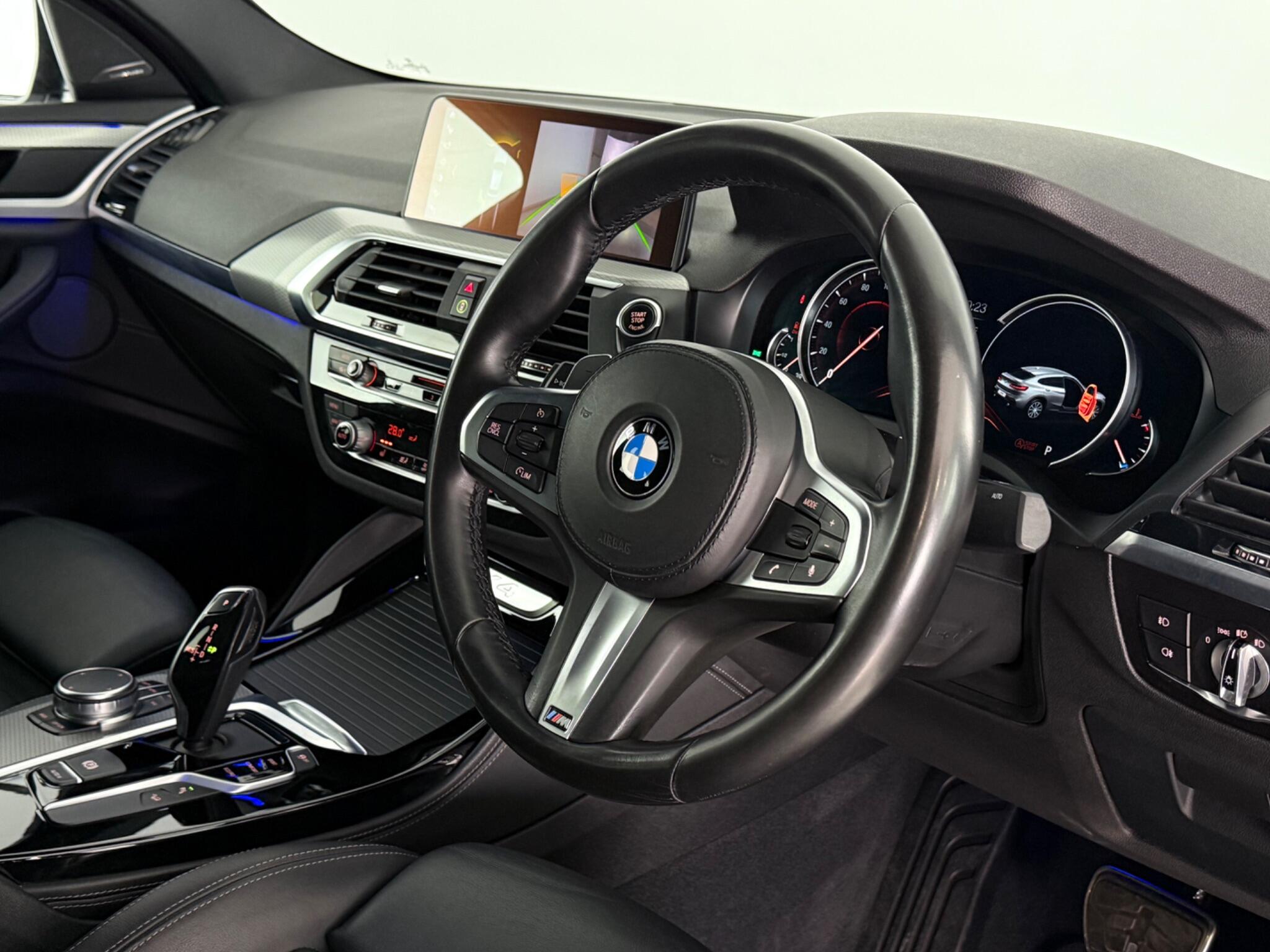BMW X4 view 3