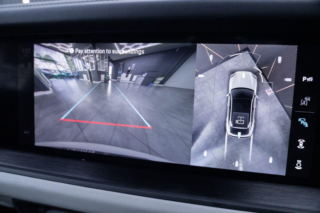 Porsche Cayenne view 34