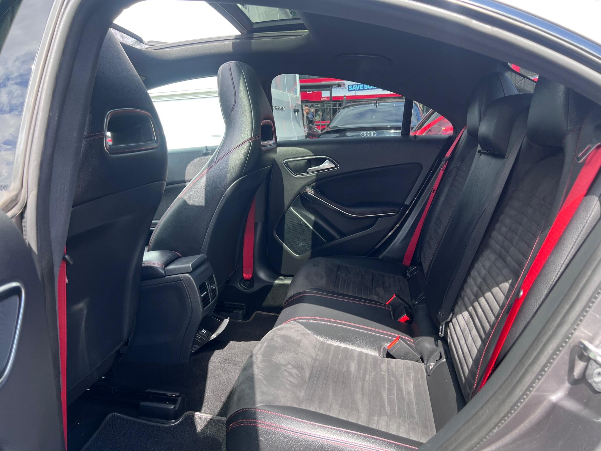 Mercedes-Benz Cla view 34