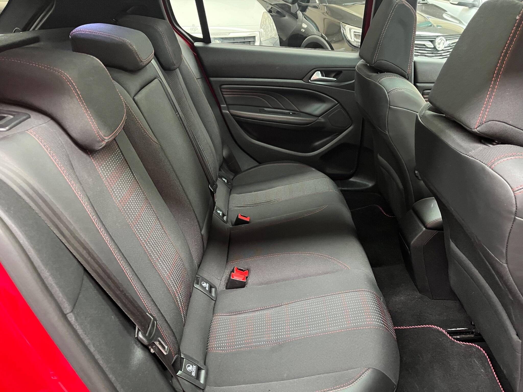 Peugeot 308 view 32