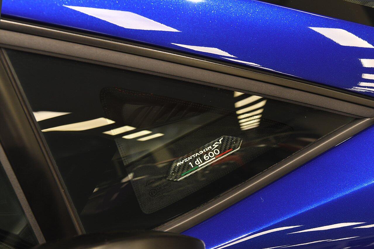 Lamborghini Aventador view 38