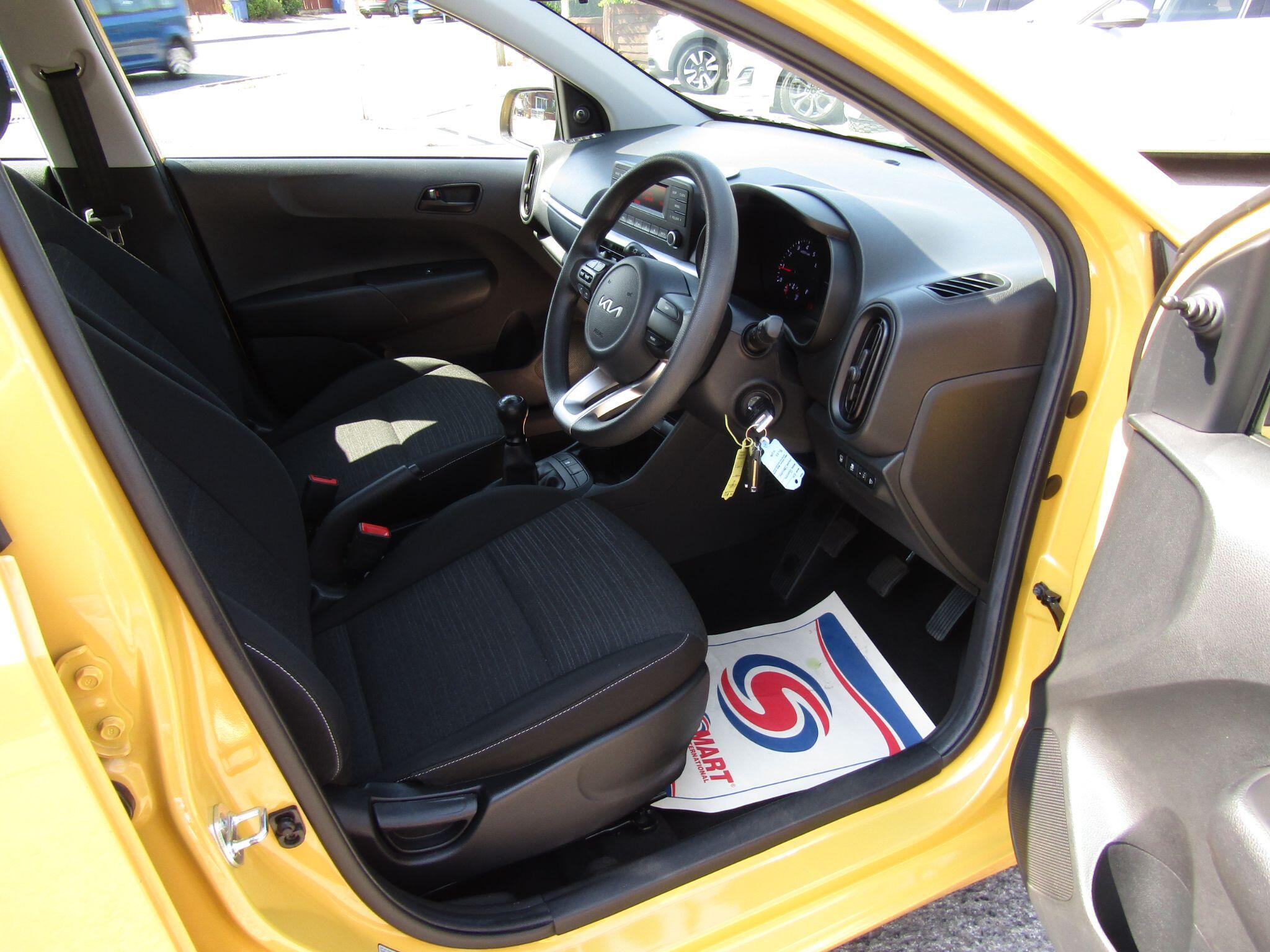 Kia Picanto view 12