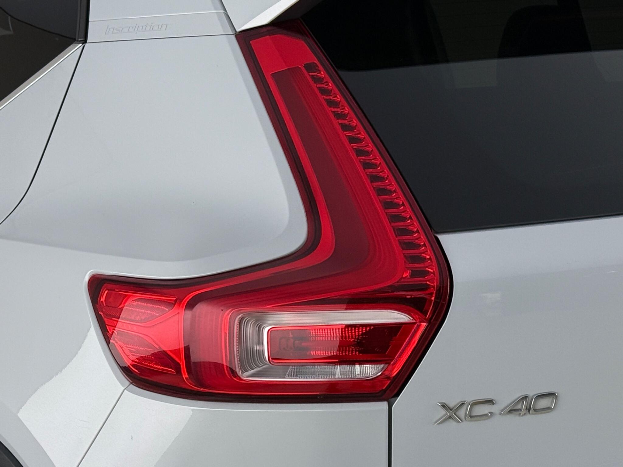 Volvo XC40 view 11
