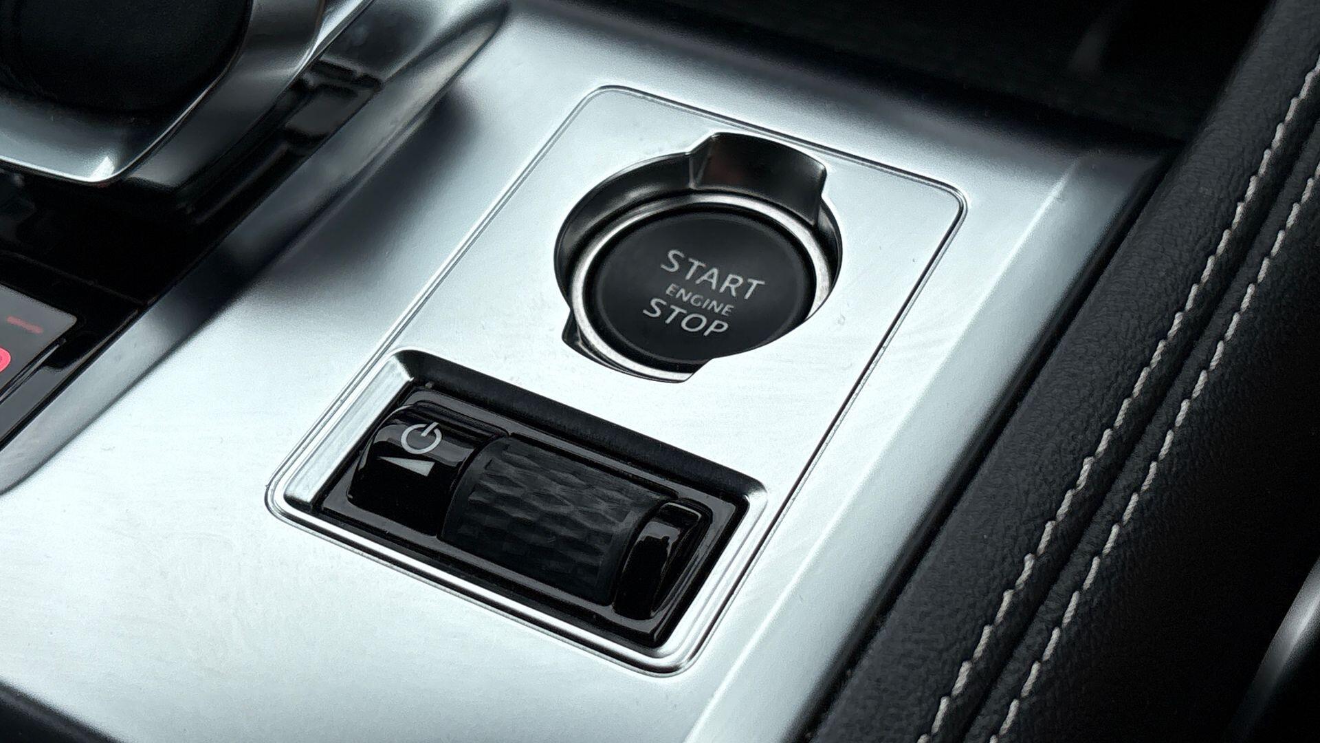 Jaguar F-Pace view 32