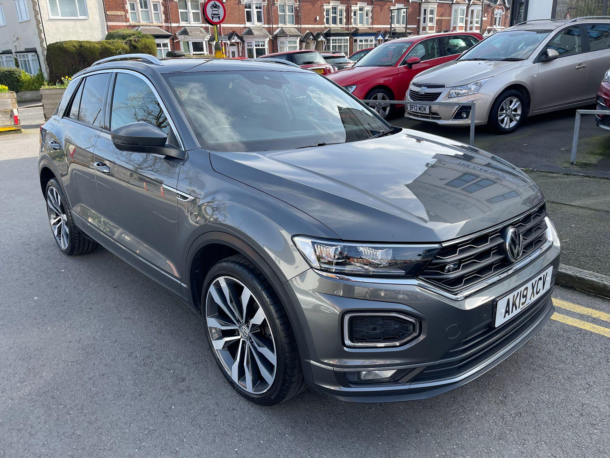 Volkswagen T-Roc view 5