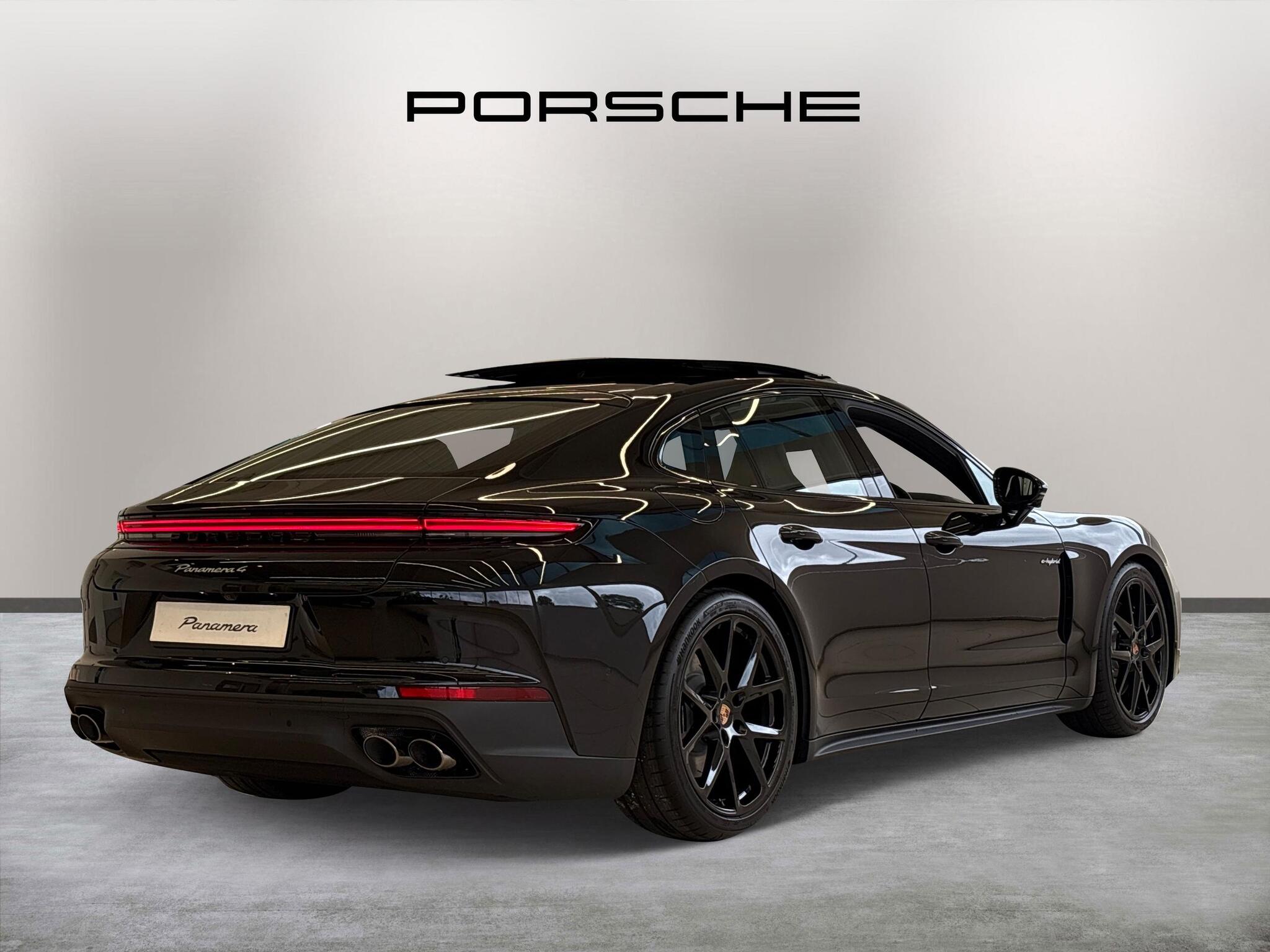 Porsche Panamera view 7