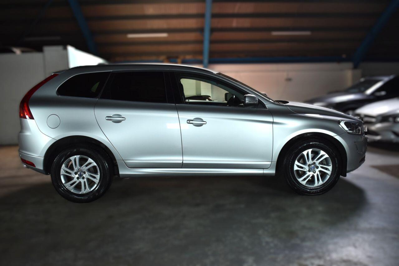 Volvo XC60 view 10