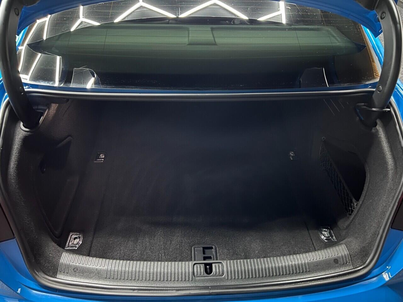 Audi A4 view 48