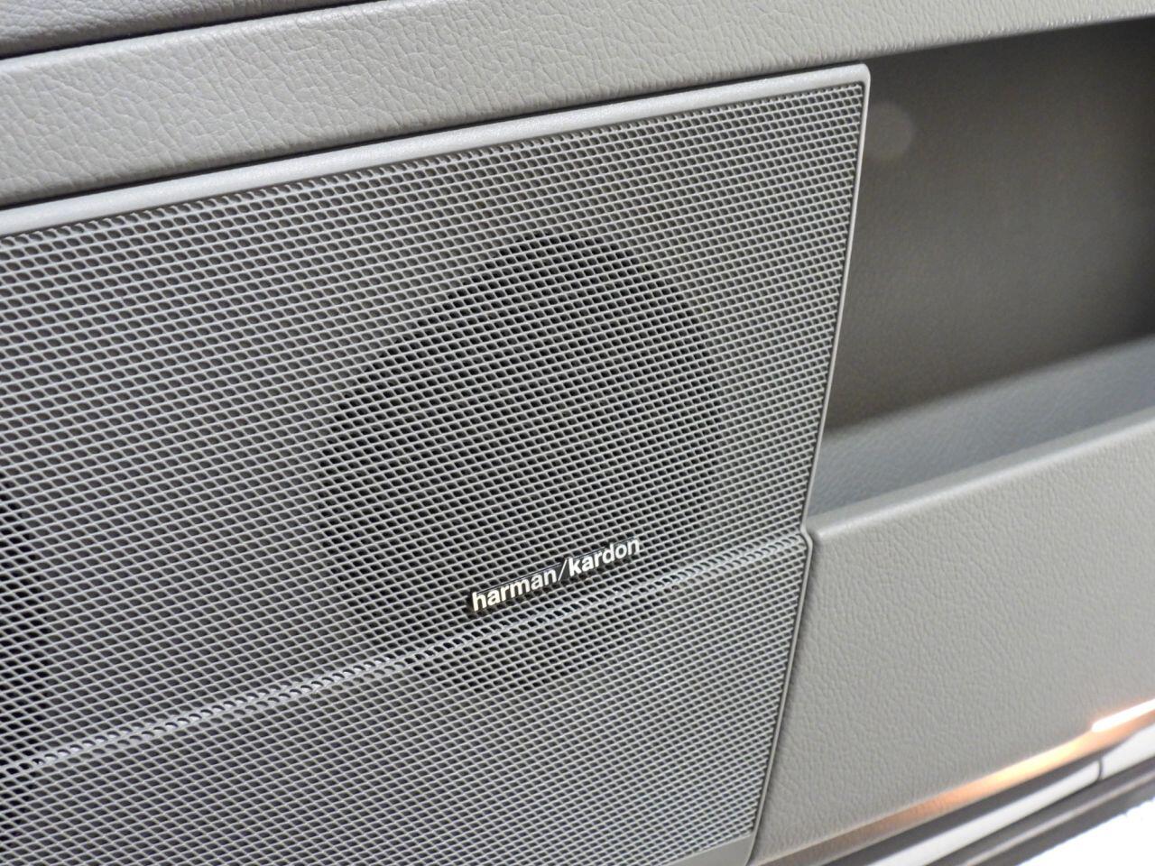 Mercedes-Benz S-Class view 45