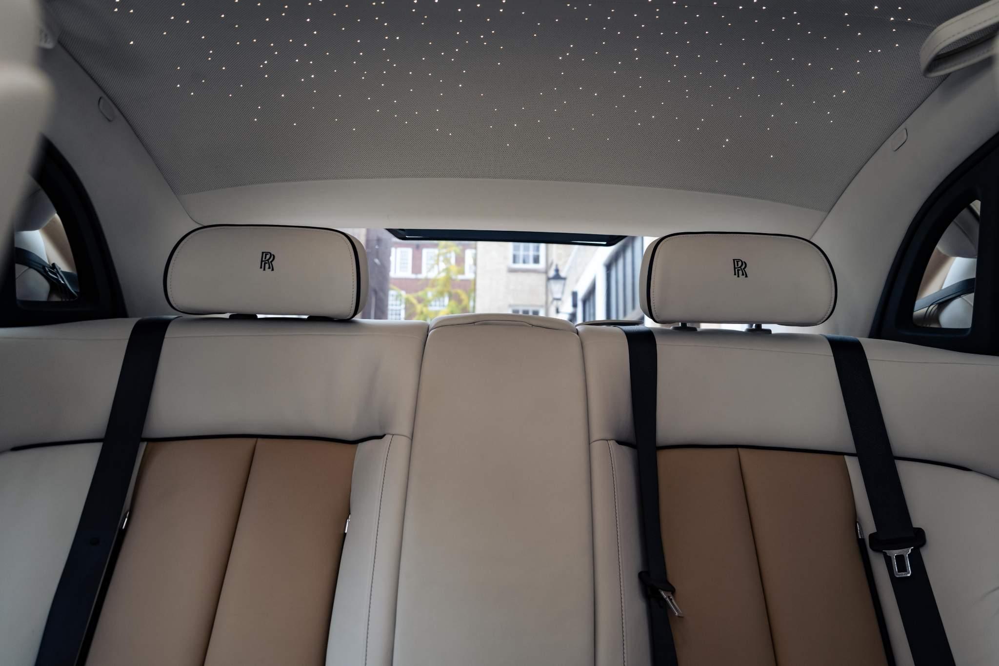 Rolls-Royce Phantom view 26