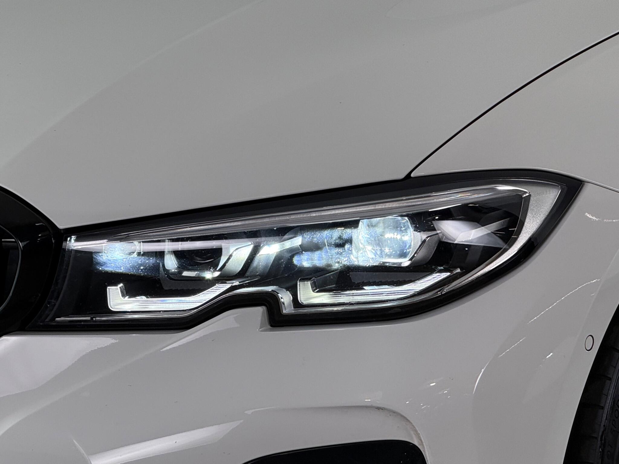 BMW 3 Series view 13