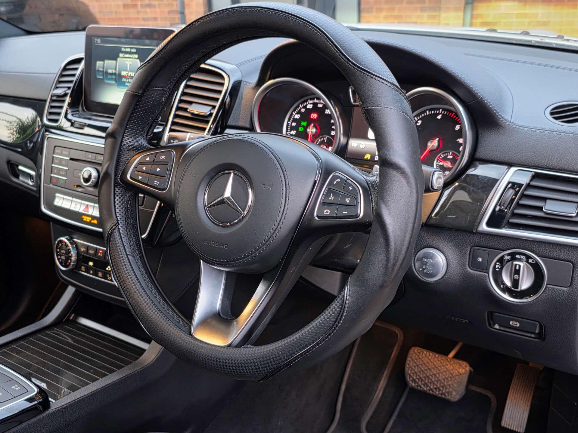 Mercedes-Benz GLS view 15