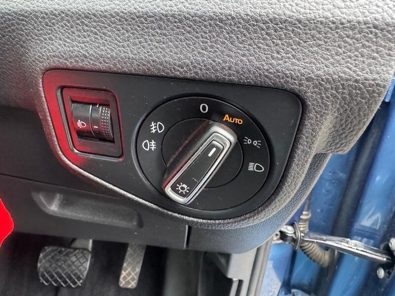 Volkswagen Golf SV view 38