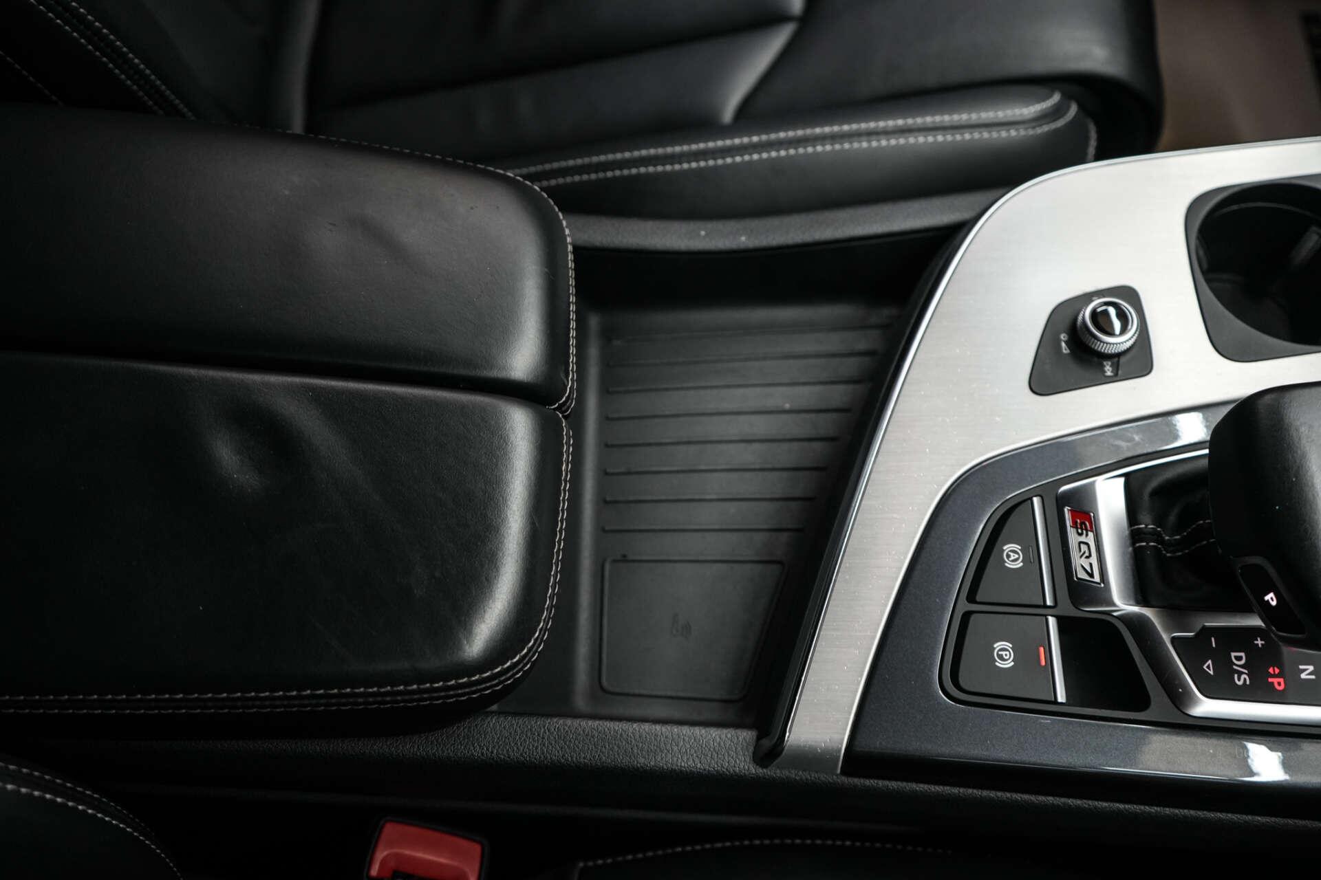 Audi SQ7 view 36