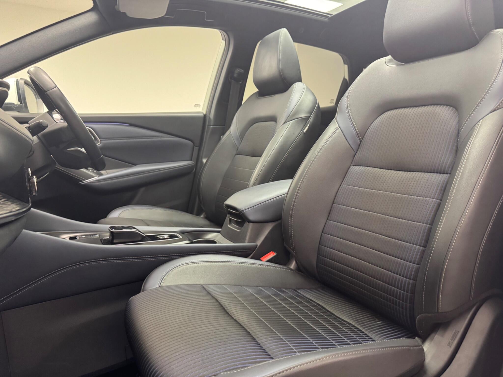 Nissan Qashqai view 25