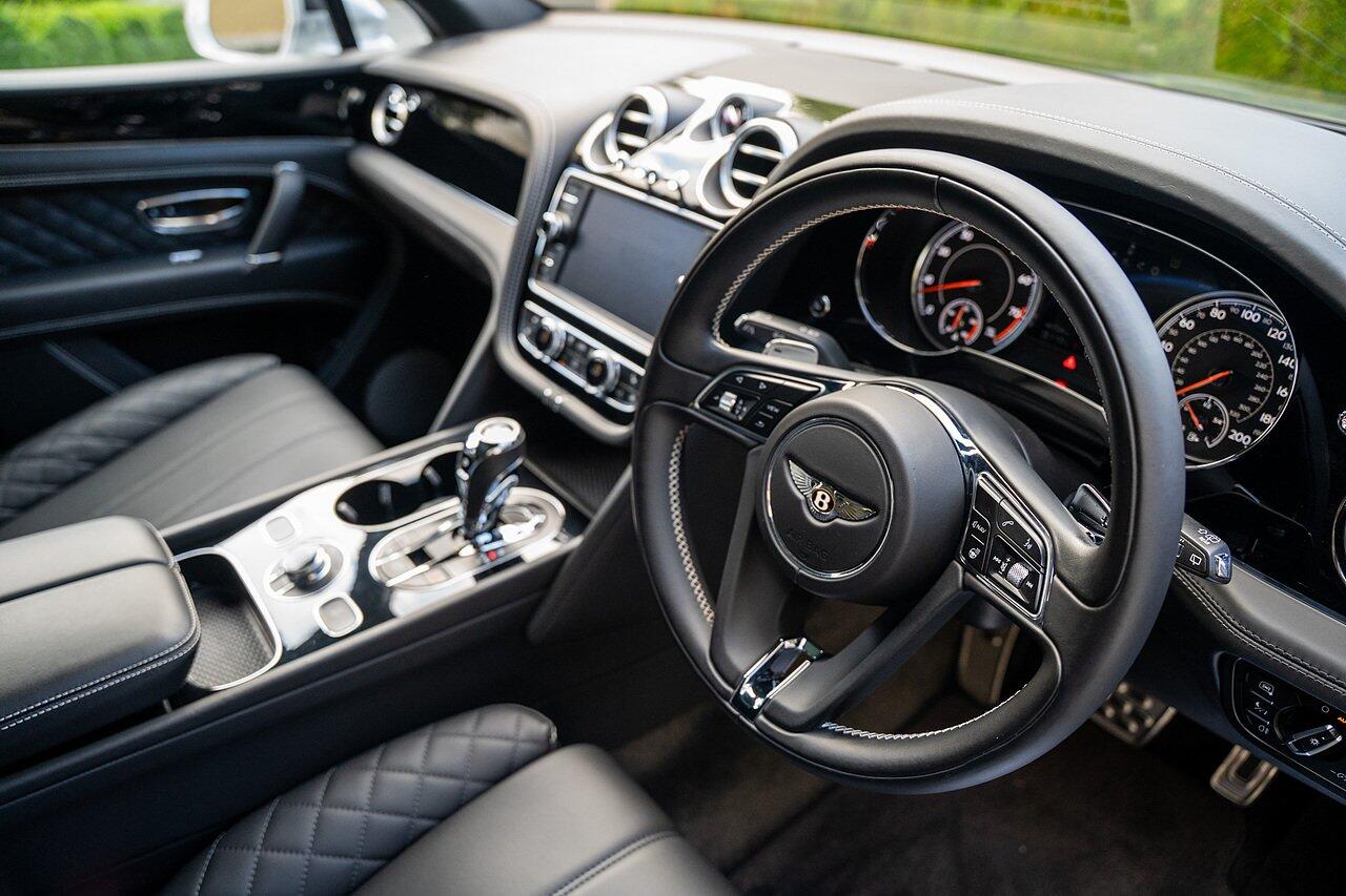 Bentley Bentayga view 46