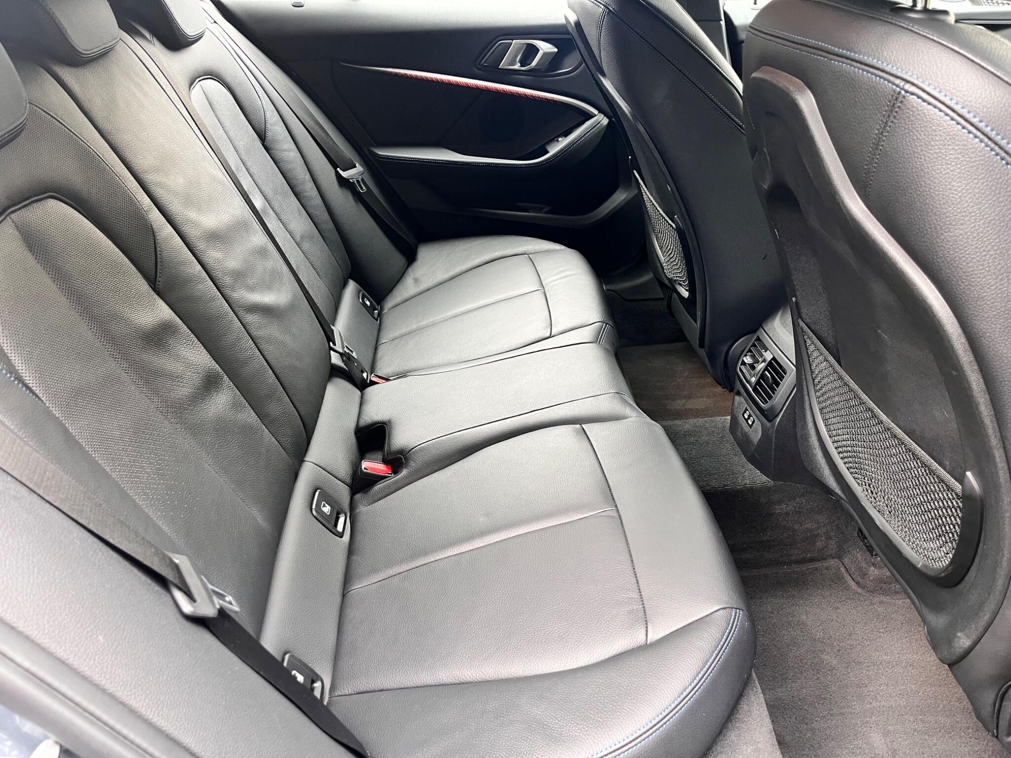 BMW 1 Series view 31
