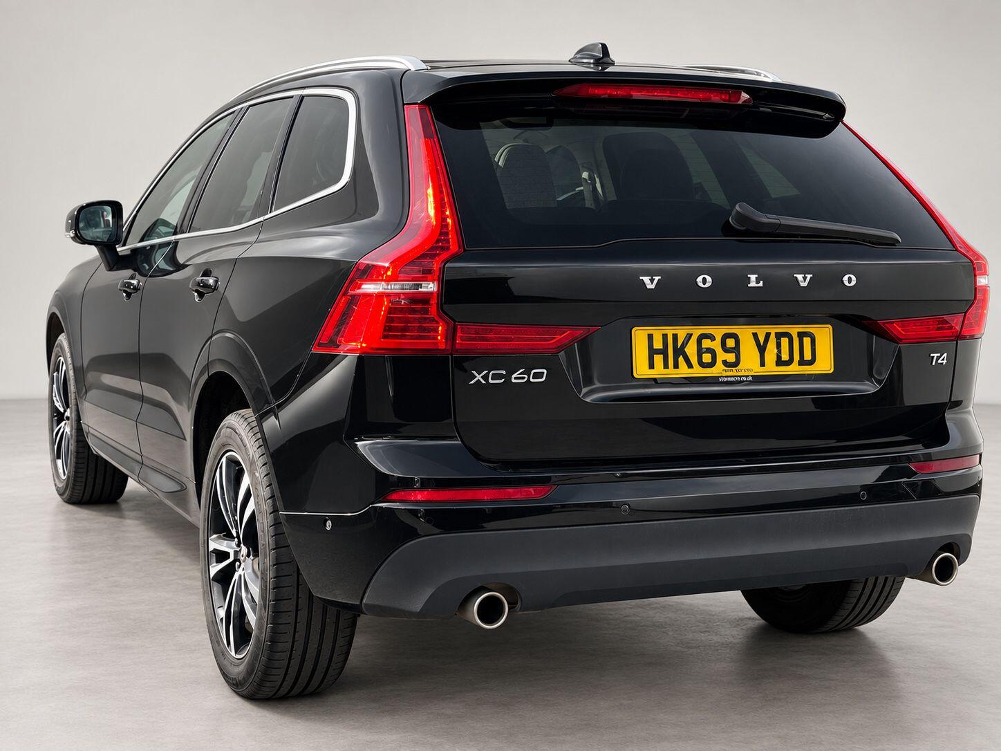 Volvo XC60 view 11