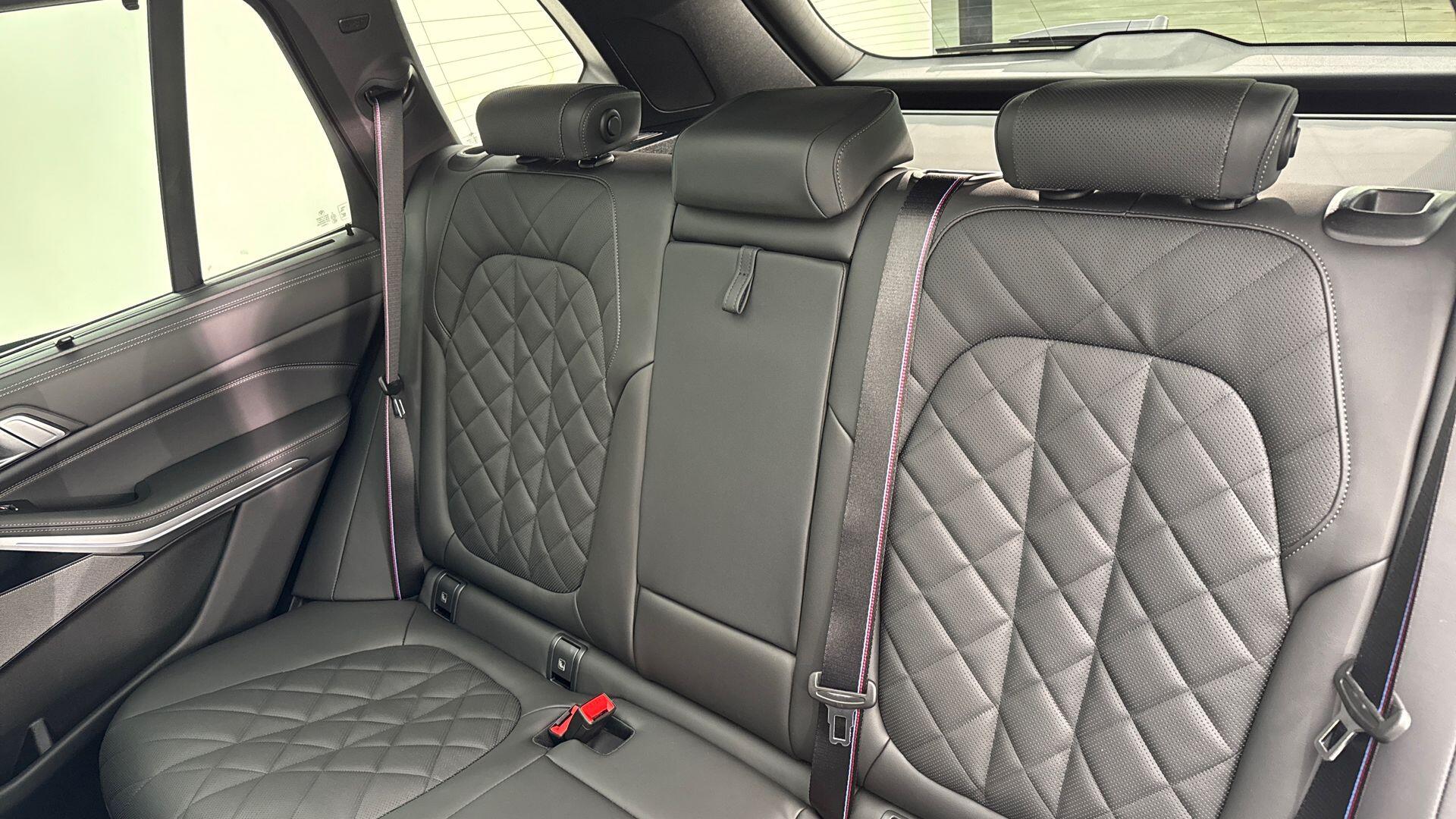 BMW X5 view 12
