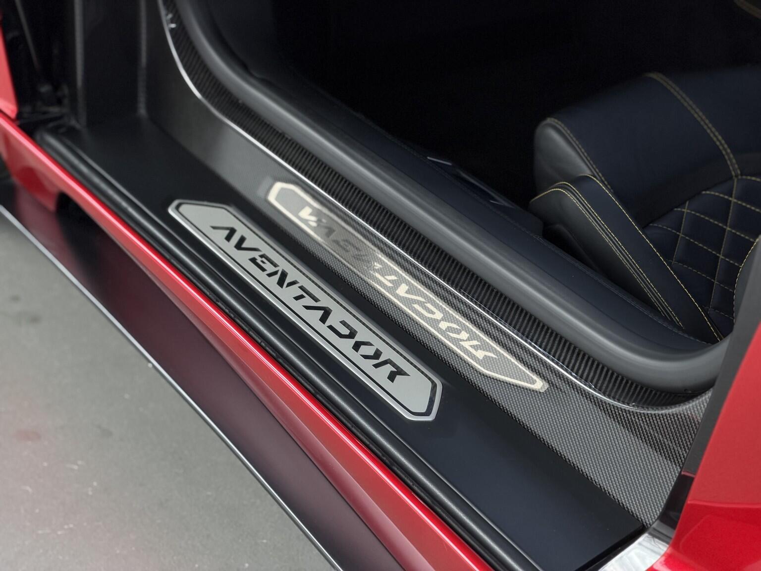 Lamborghini Aventador view 59