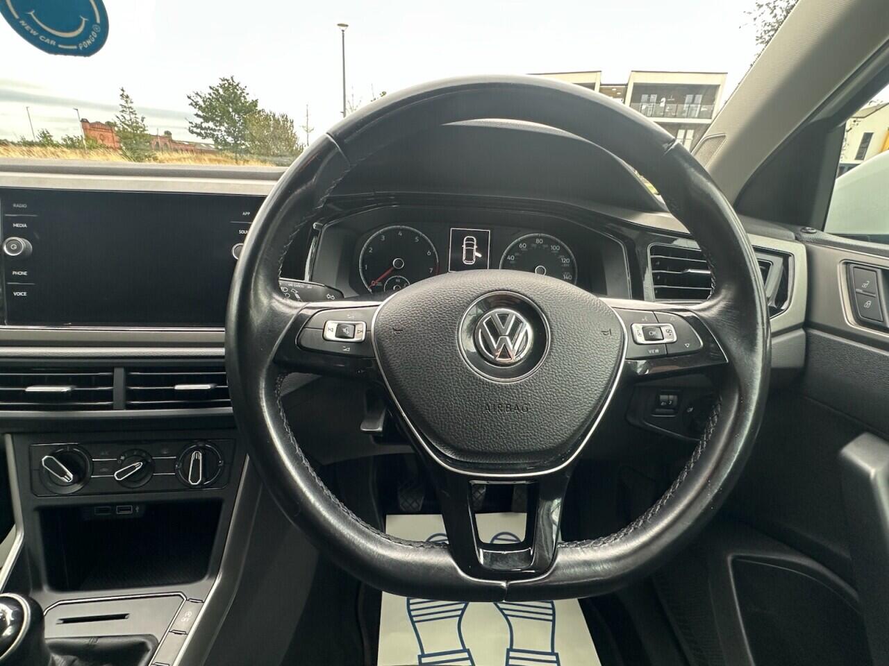 Volkswagen Polo view 19
