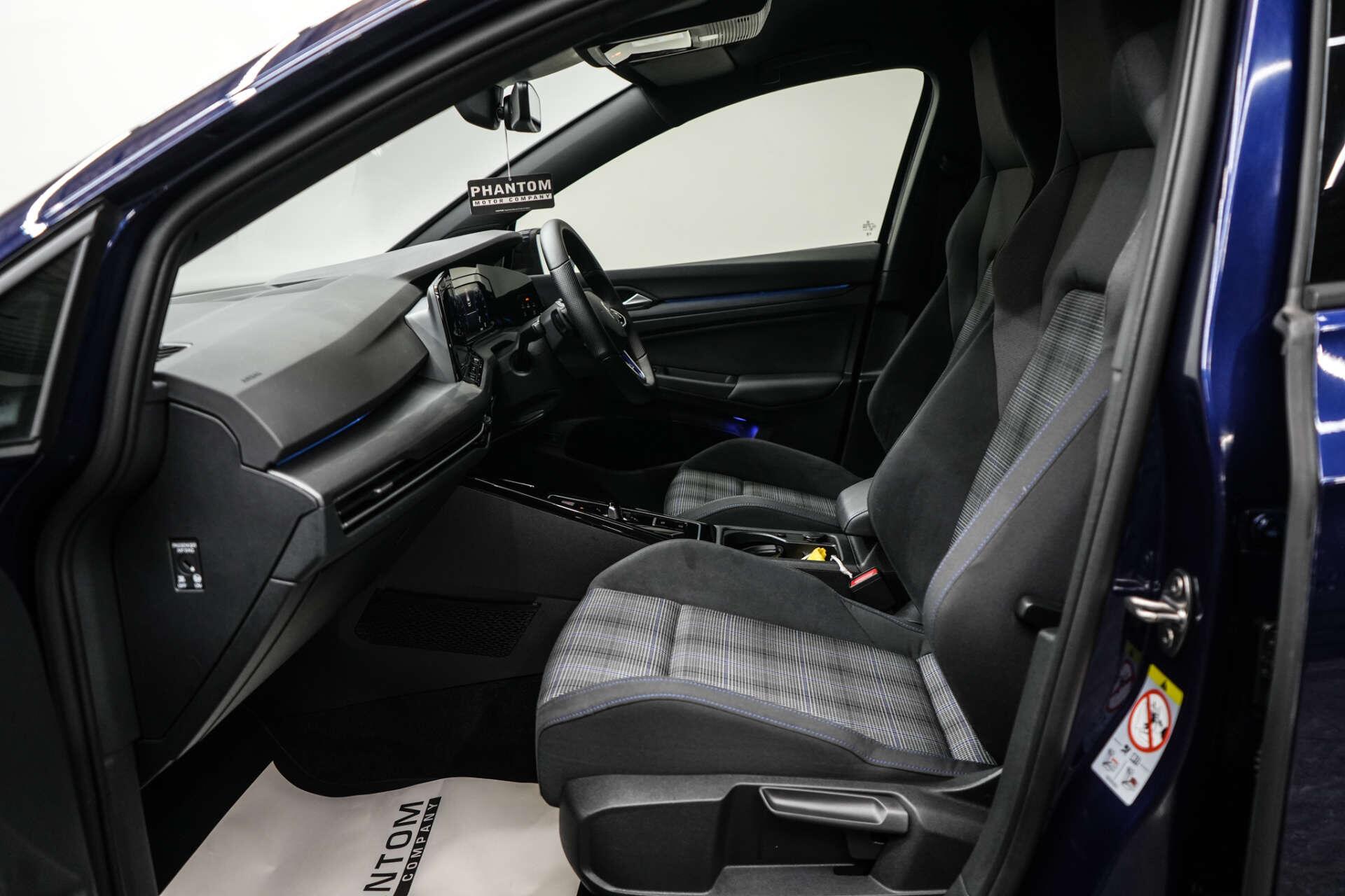Volkswagen Golf view 19