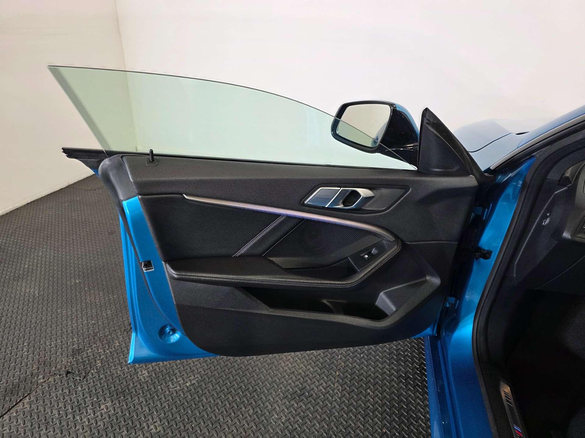 BMW 2 Series view 52