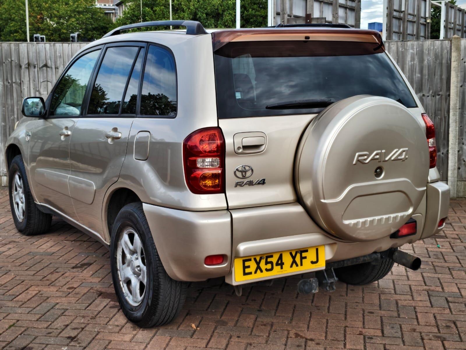 Toyota Rav4 view 6