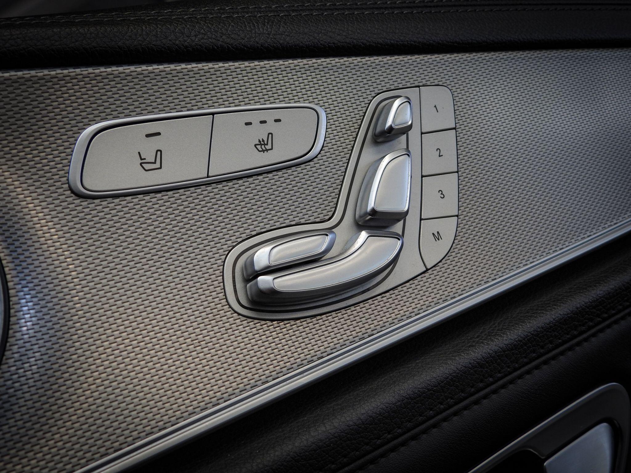 Mercedes-Benz E-Class view 41