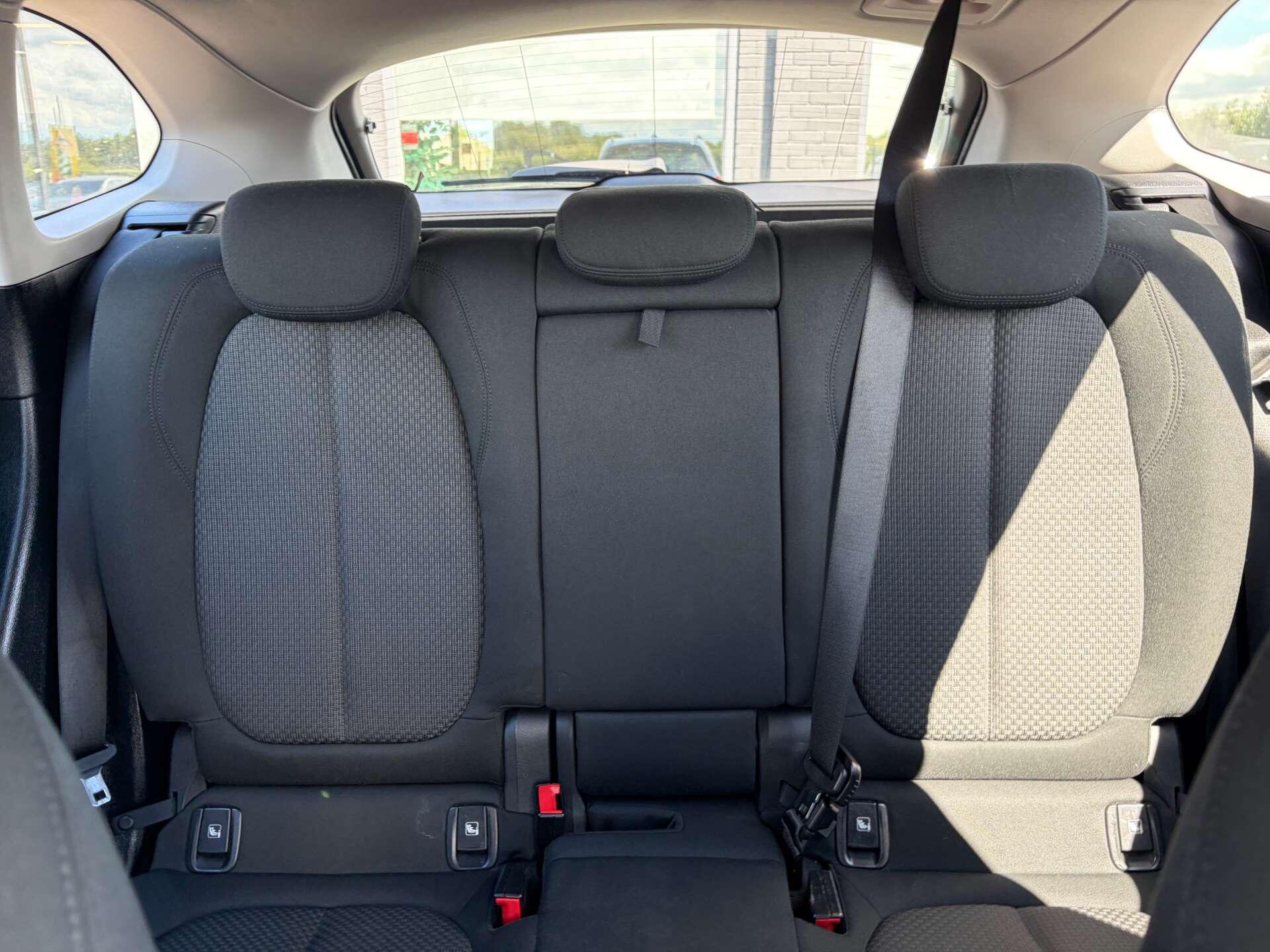 BMW X1 view 32