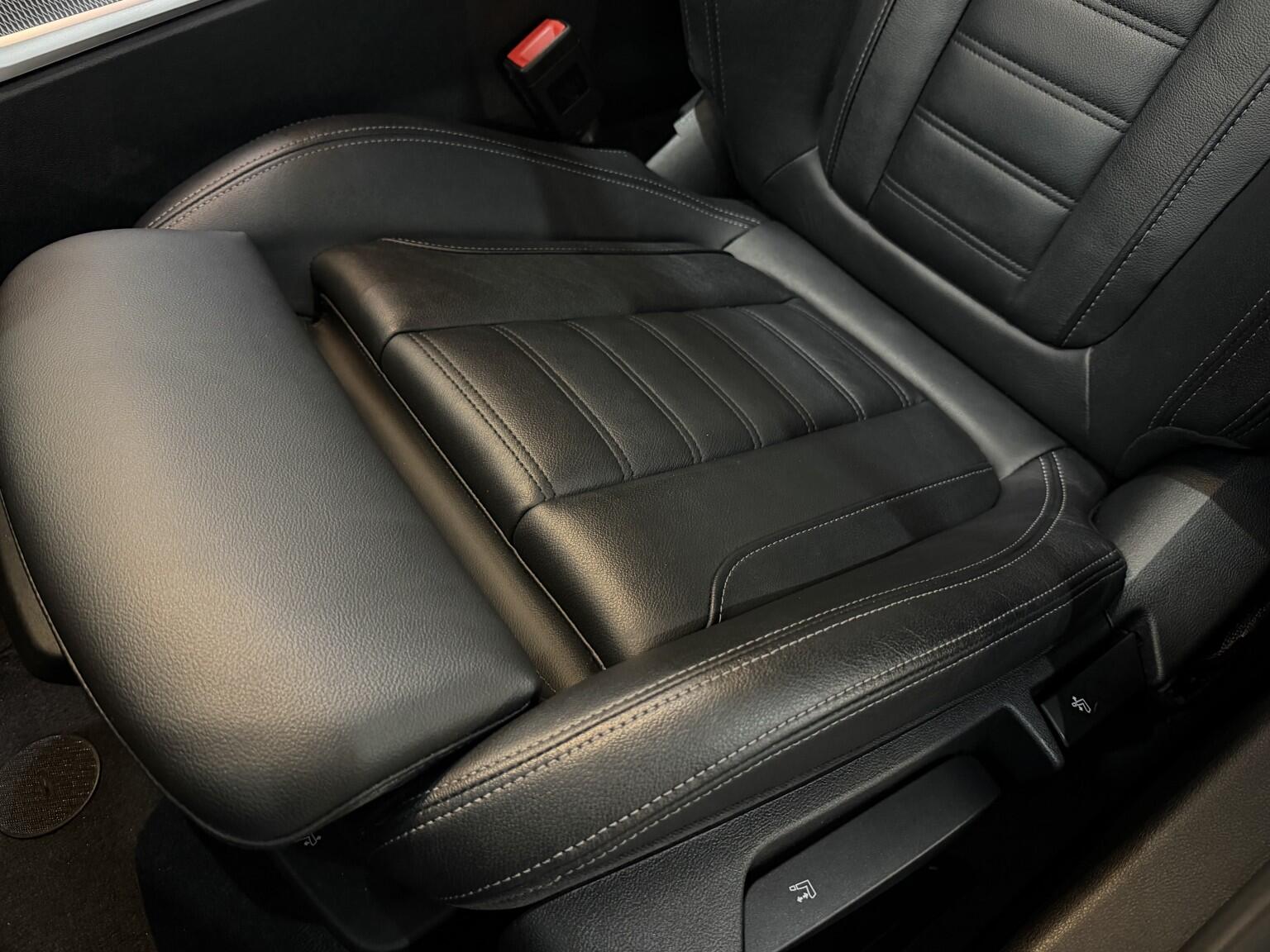 BMW 3 Series view 30