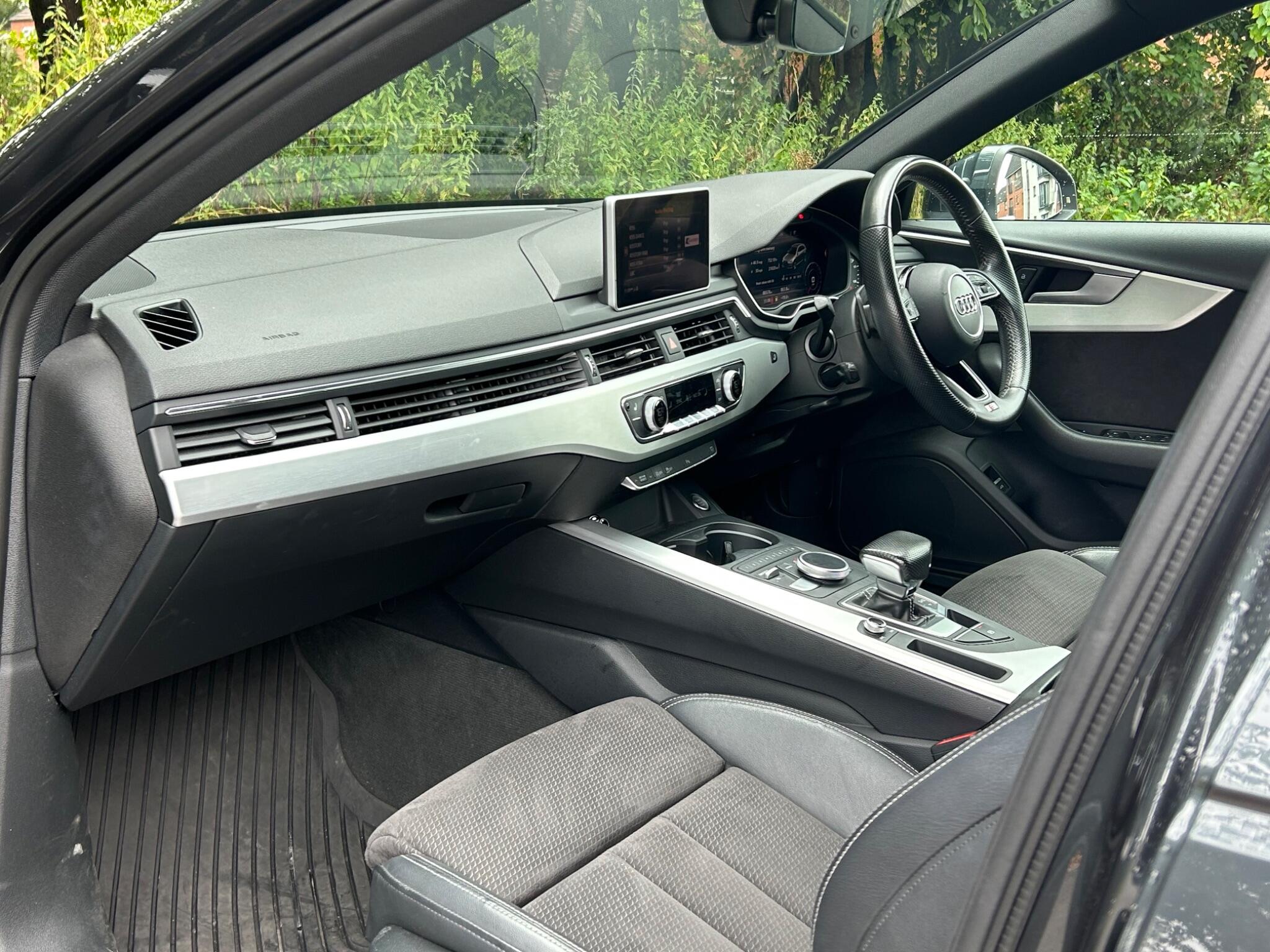Audi A4 view 13