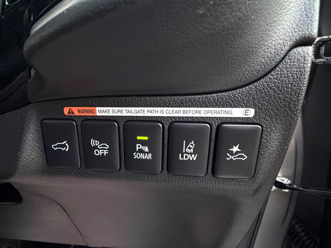 Mitsubishi Outlander view 20