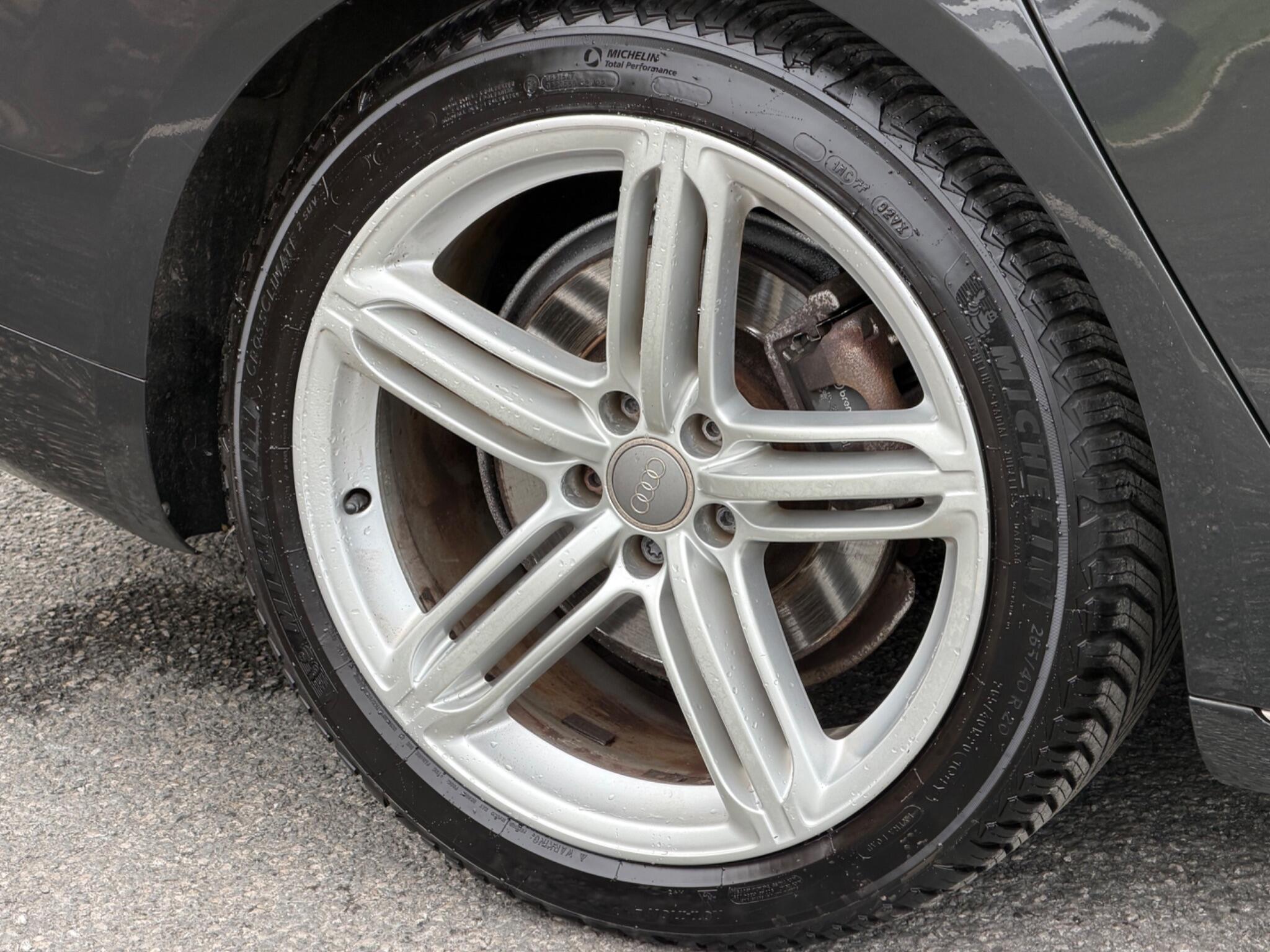 Audi A8 view 58