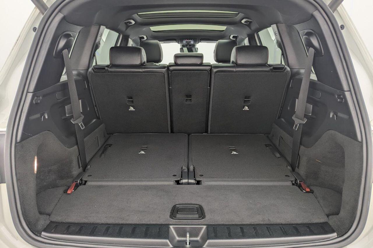 Mercedes-Benz Eqb view 25