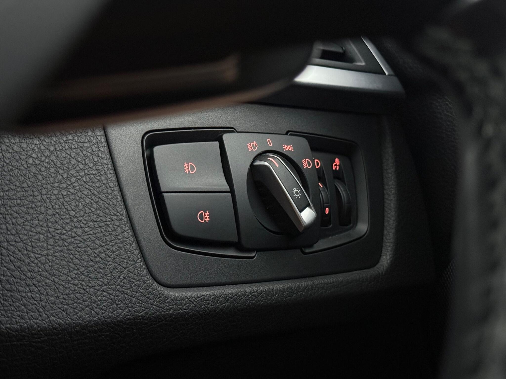 BMW 3 Series view 18