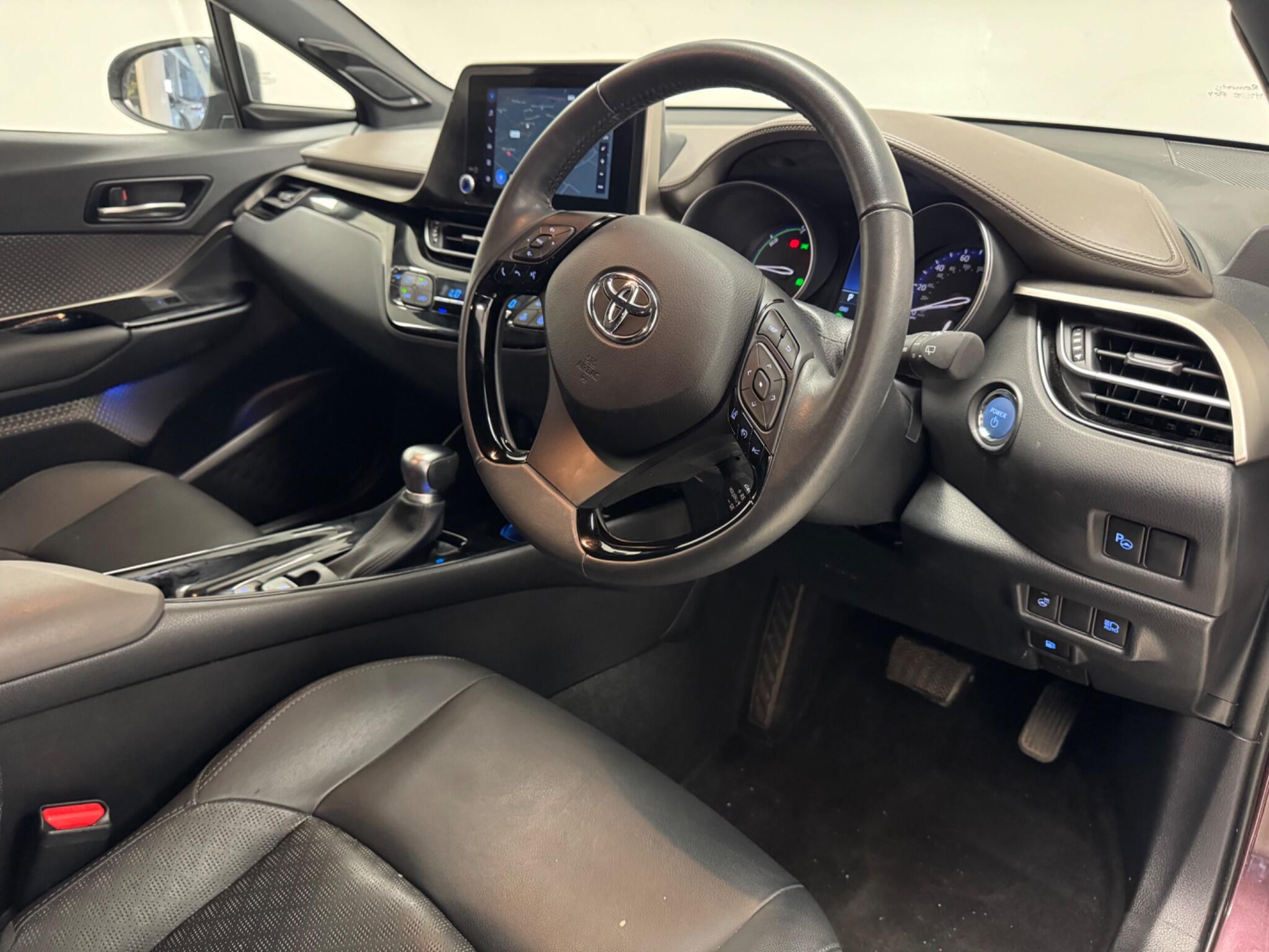 Toyota C-HR view 10