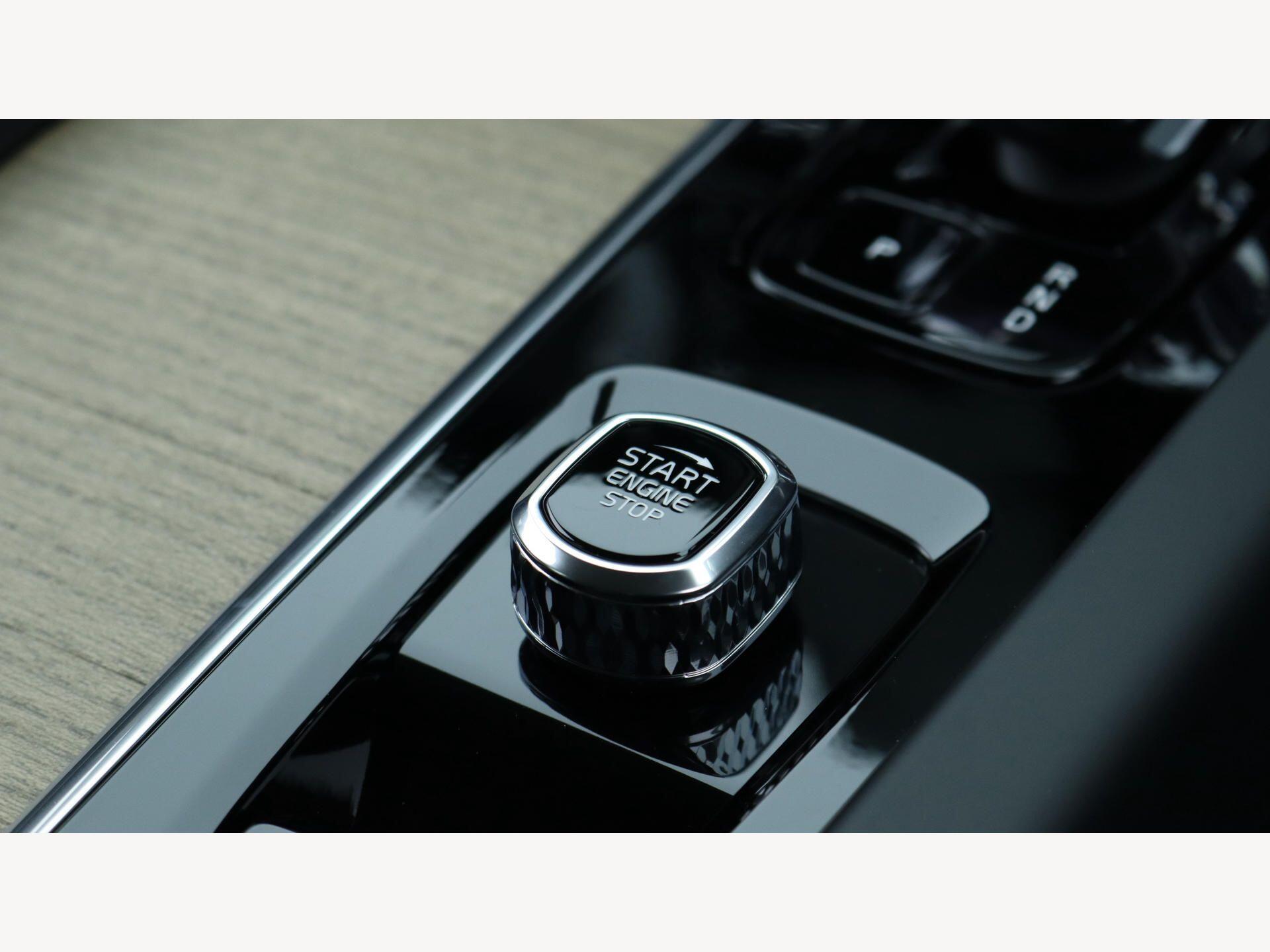 Volvo XC60 view 28