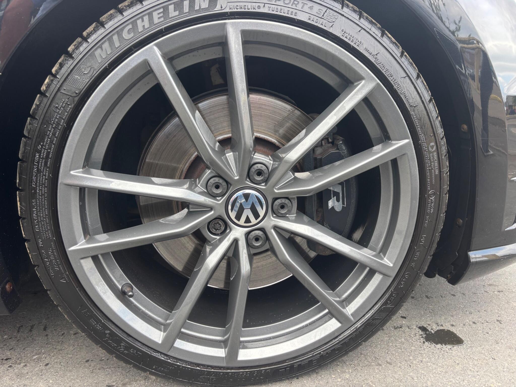 Volkswagen Golf view 9