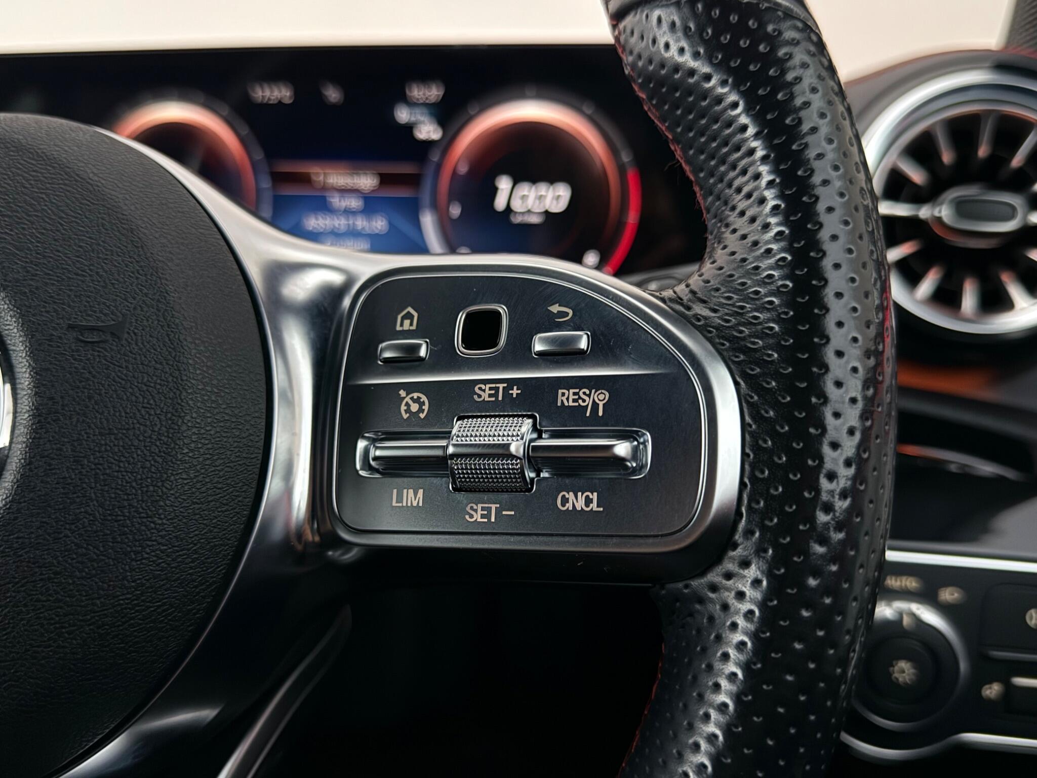 Mercedes-Benz Cla view 15