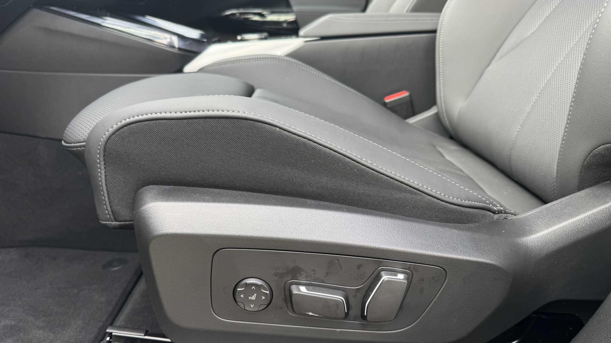BMW X3 view 12