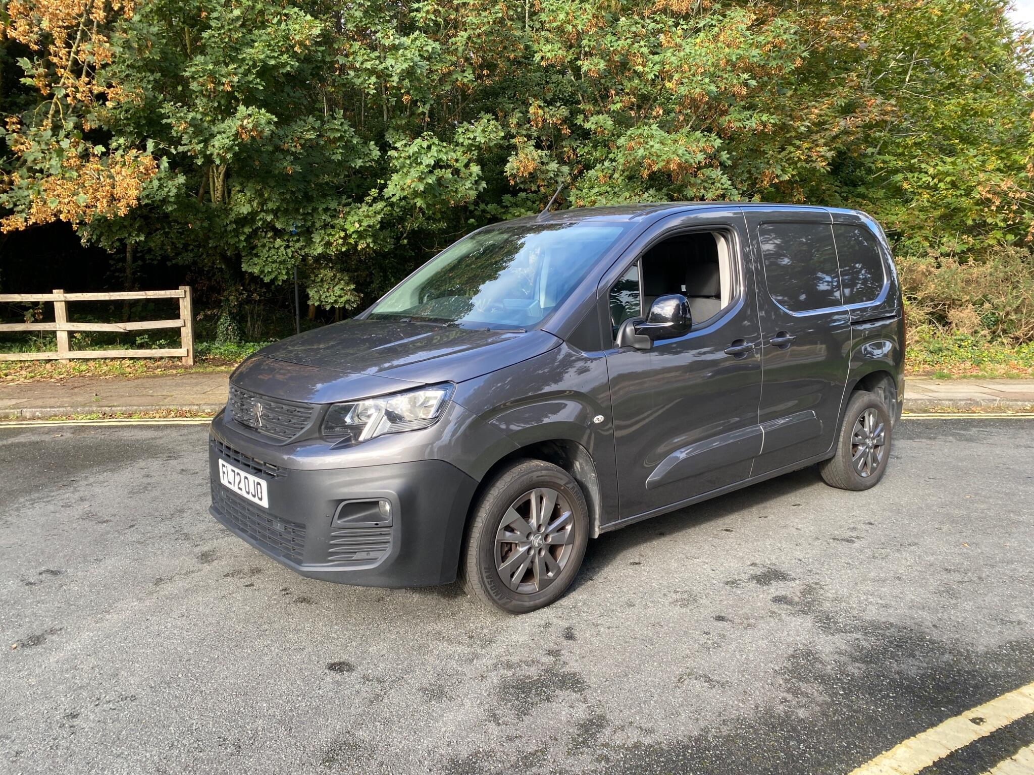 Peugeot Partner 1.5 BlueHDi 1000 Asphalt Premium Standard Panel Van EAT8 SWB Euro 6 (s/s) 5dr